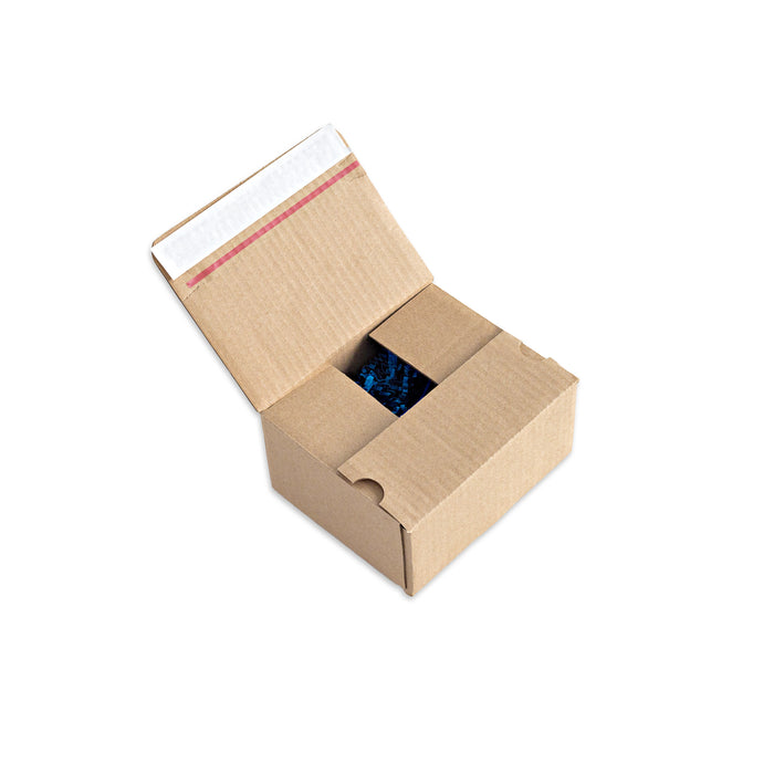 Produktfotos_Automatikbodenkarton_160x130x68mm_4 Gefaltet halb geschlossen
